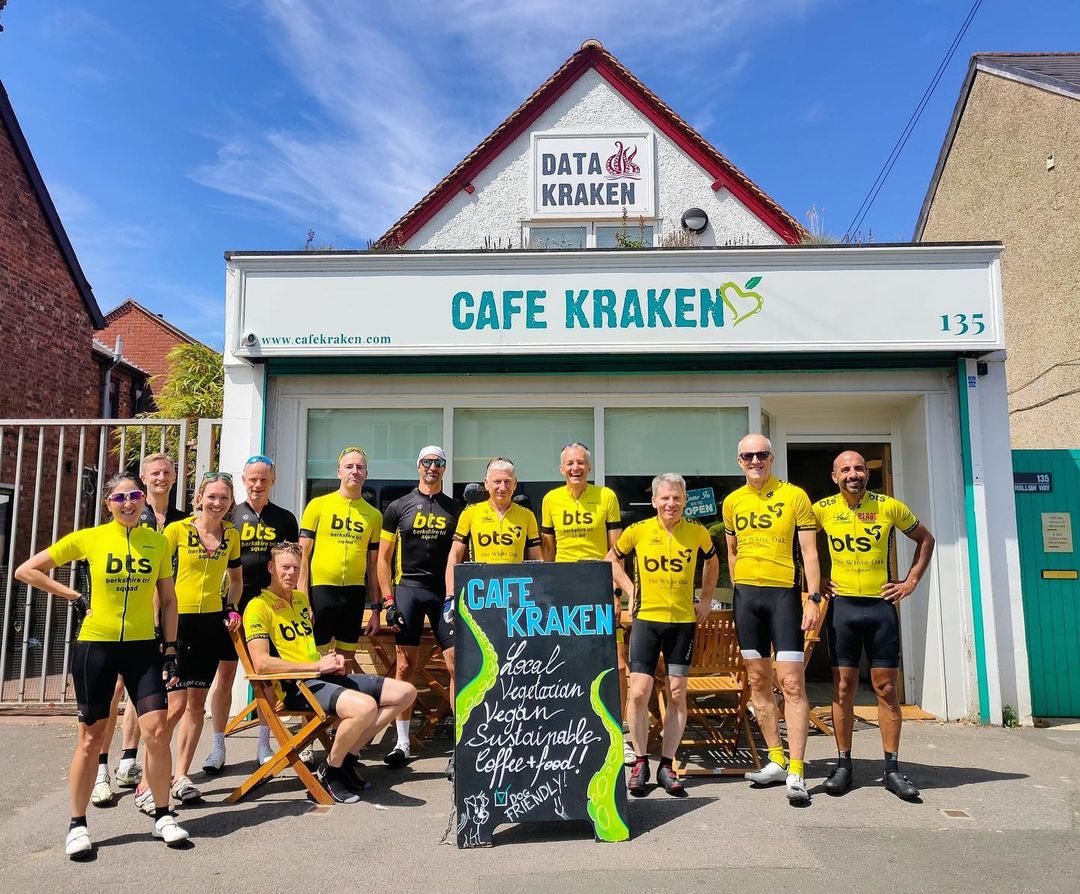 Lovely visit from the @berkshiretrisquad on Saturday! 🚲  They were out for a nice long ride in the sun, and we were happy to provide food shelter and cold coffee for their rest break! 🧊 💦  Thanks for coming guys, we’re looking forward to having you back! #BerkshireTriSquad #BTS #TriathlonTraining #LocalCafe #JustKeepCycling #CowleyCyclists #OxfordCoffee #SustainableCafe